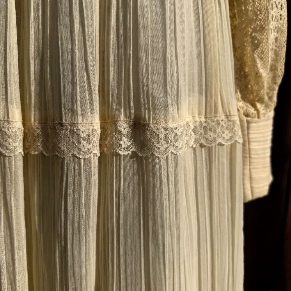 Ethereal ivory prairie/boho maxi dress π€ - Picture 10 of 13